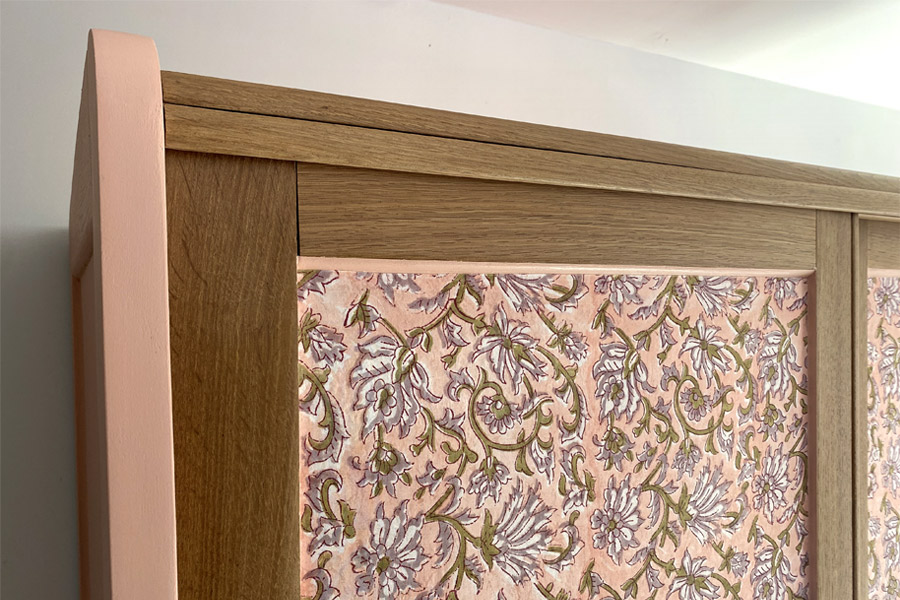 armoire_vintage_bois_rose_1.jpg