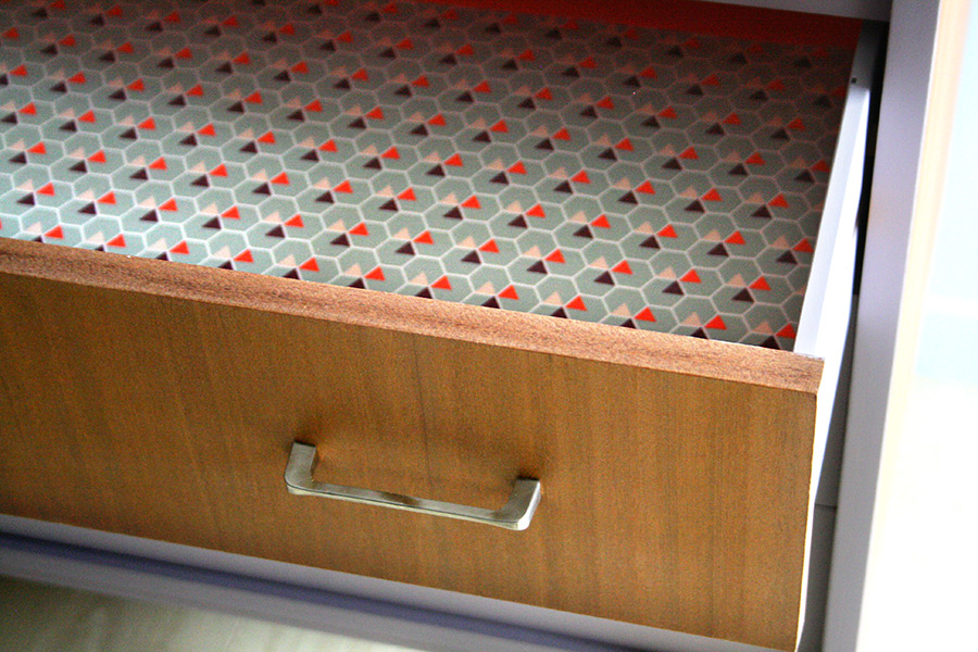 armoire_vintage_pieds_fuseles_4.jpg