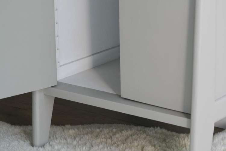 Petit meuble d'appoint fifties r&eacute;nov&eacute; 