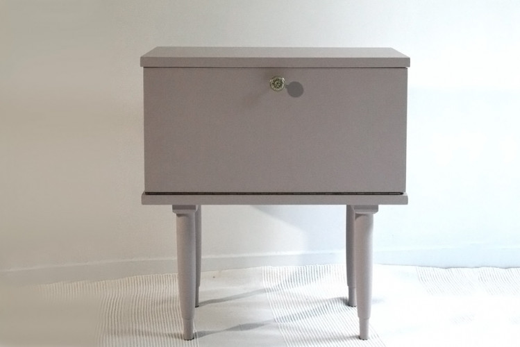 Table de chevet des ann&eacute;es 60 vintage