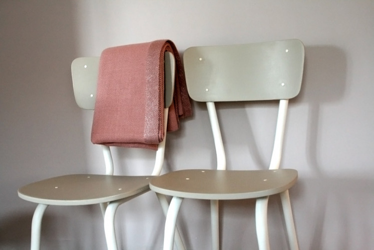 Chaises d'&eacute;colier r&eacute;nov&eacute;s